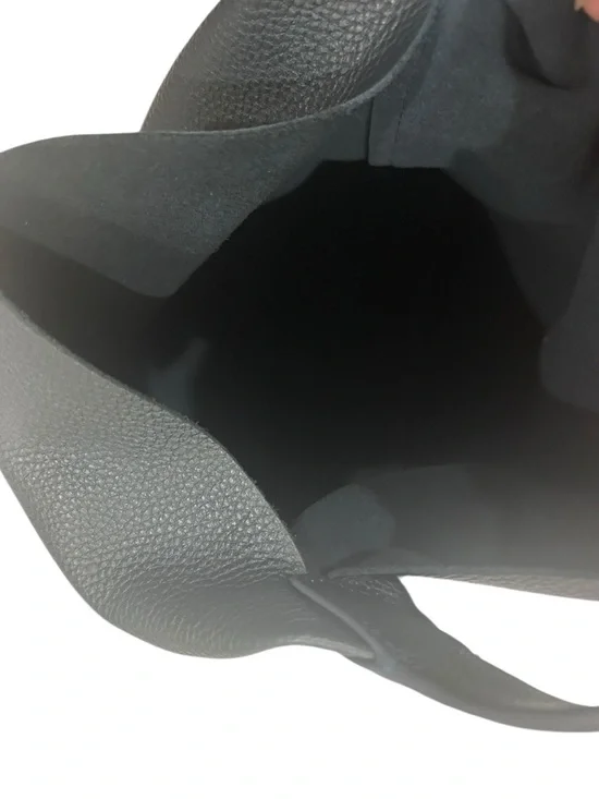 The Row - Isa - Classic Black Leather Shoulder Bag - Picture 6 of 7